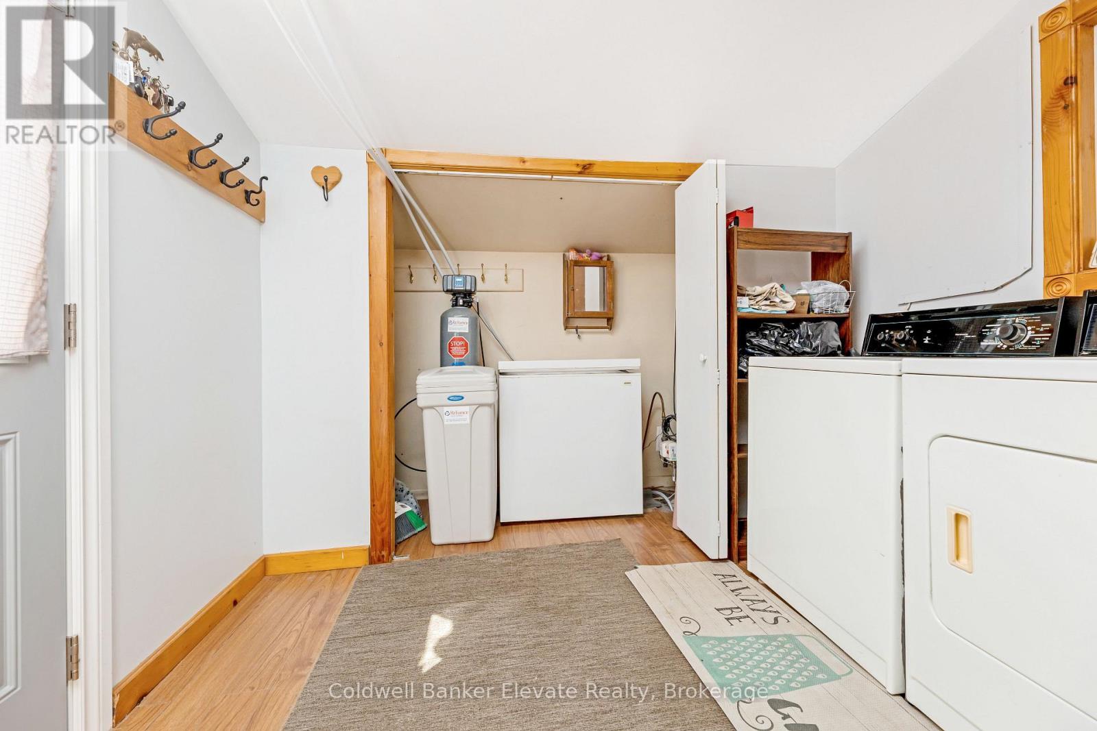 Photo 16 of 12 Churchill Crescent, Halton Hills ON