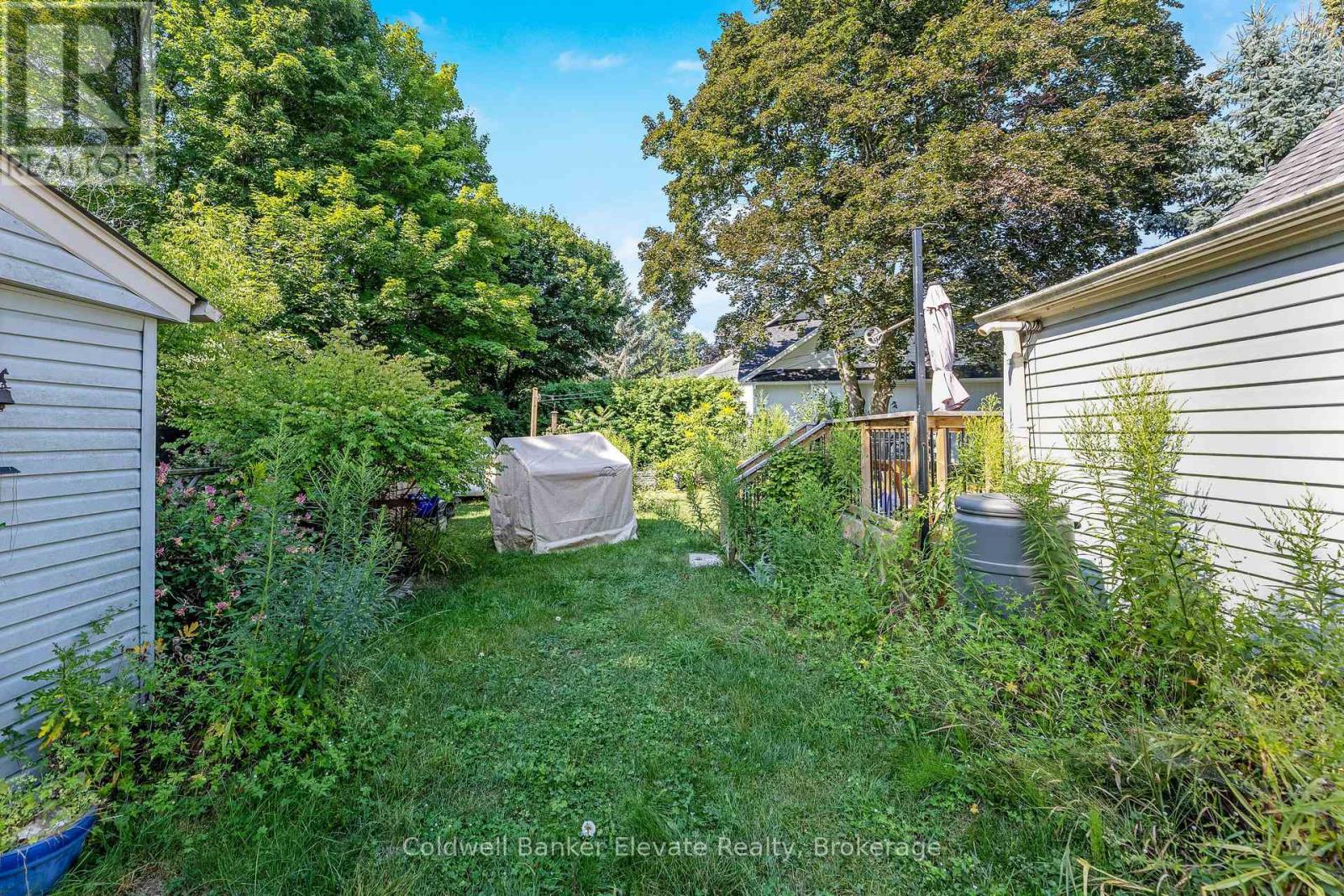 Photo 25 of 12 Churchill Crescent, Halton Hills ON