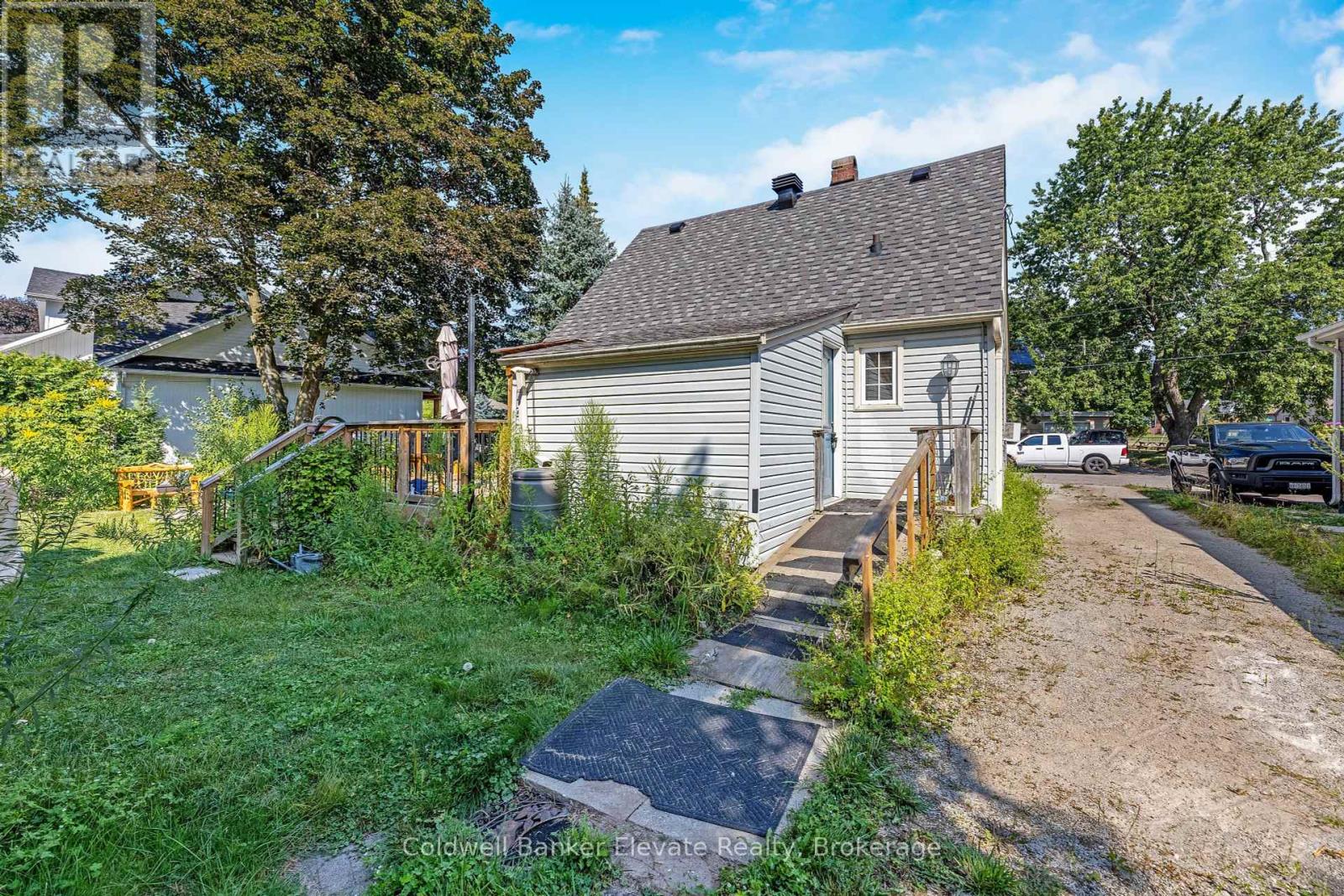 Photo 29 of 12 Churchill Crescent, Halton Hills ON