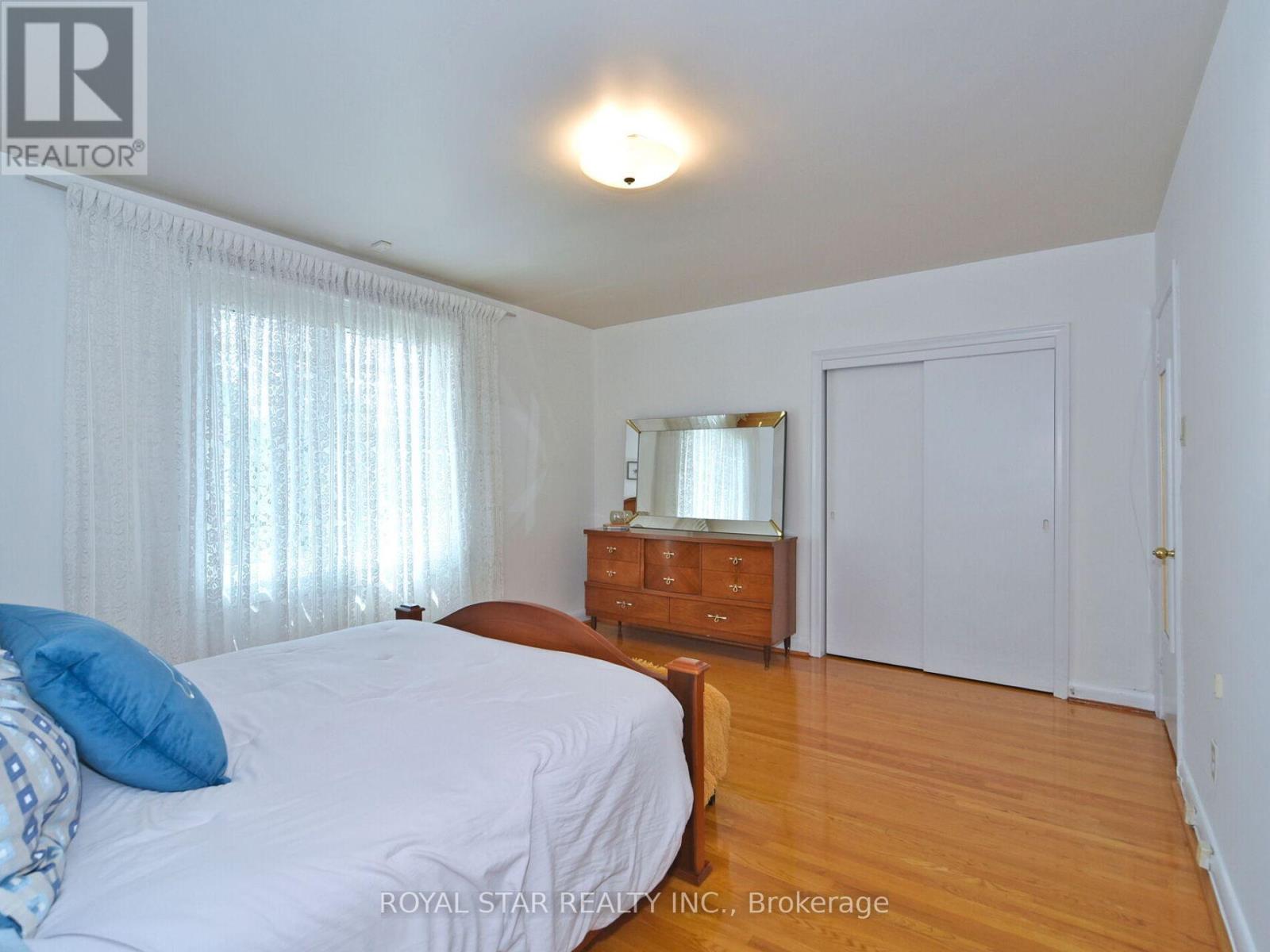 Photo 19 of 25 Diana Drive, Toronto ON