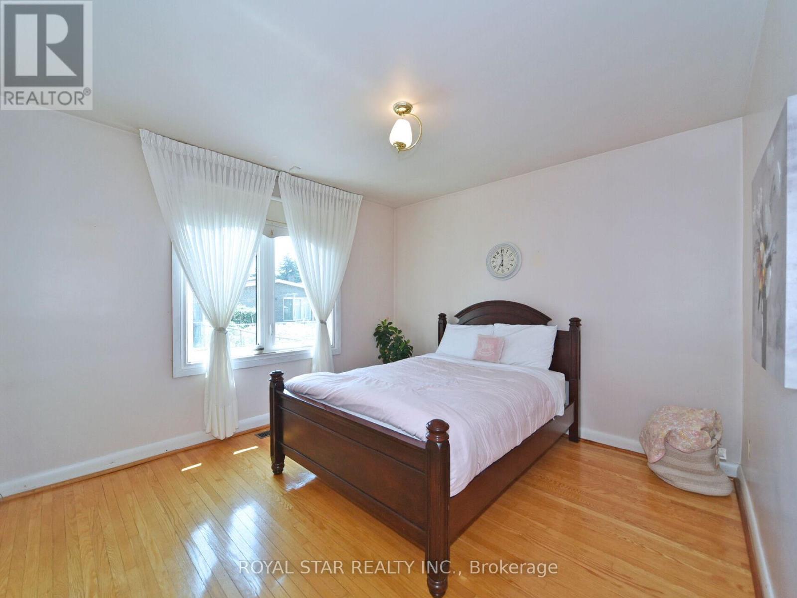 Photo 21 of 25 Diana Drive, Toronto ON