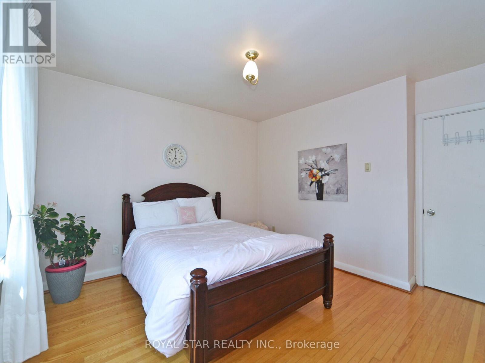 Photo 22 of 25 Diana Drive, Toronto ON