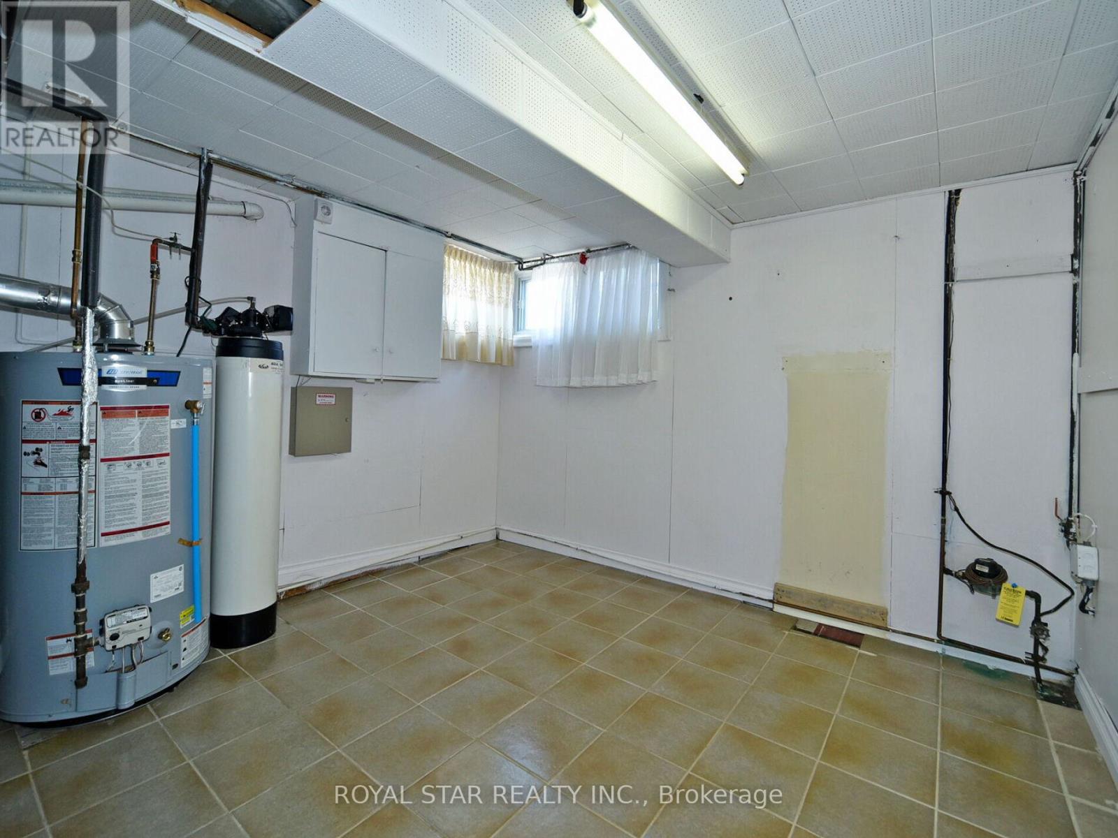 Photo 32 of 25 Diana Drive, Toronto ON