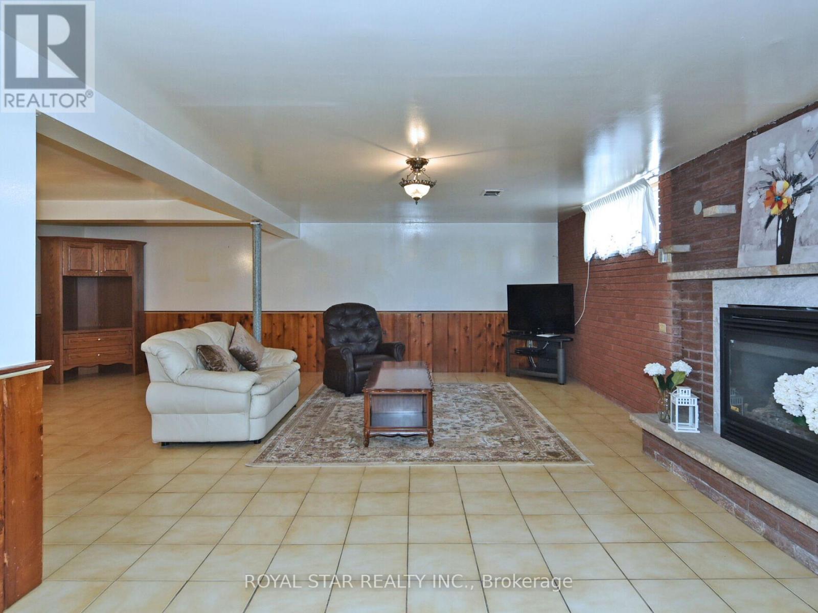 Photo 36 of 25 Diana Drive, Toronto ON