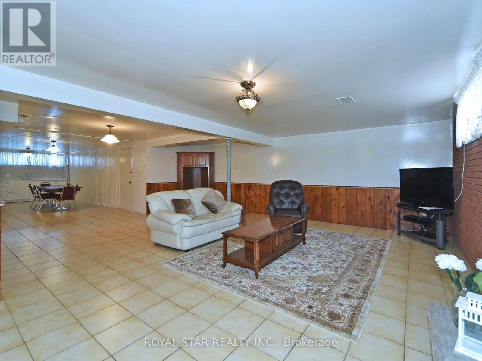 Photo 37 of 25 Diana Drive, Toronto ON