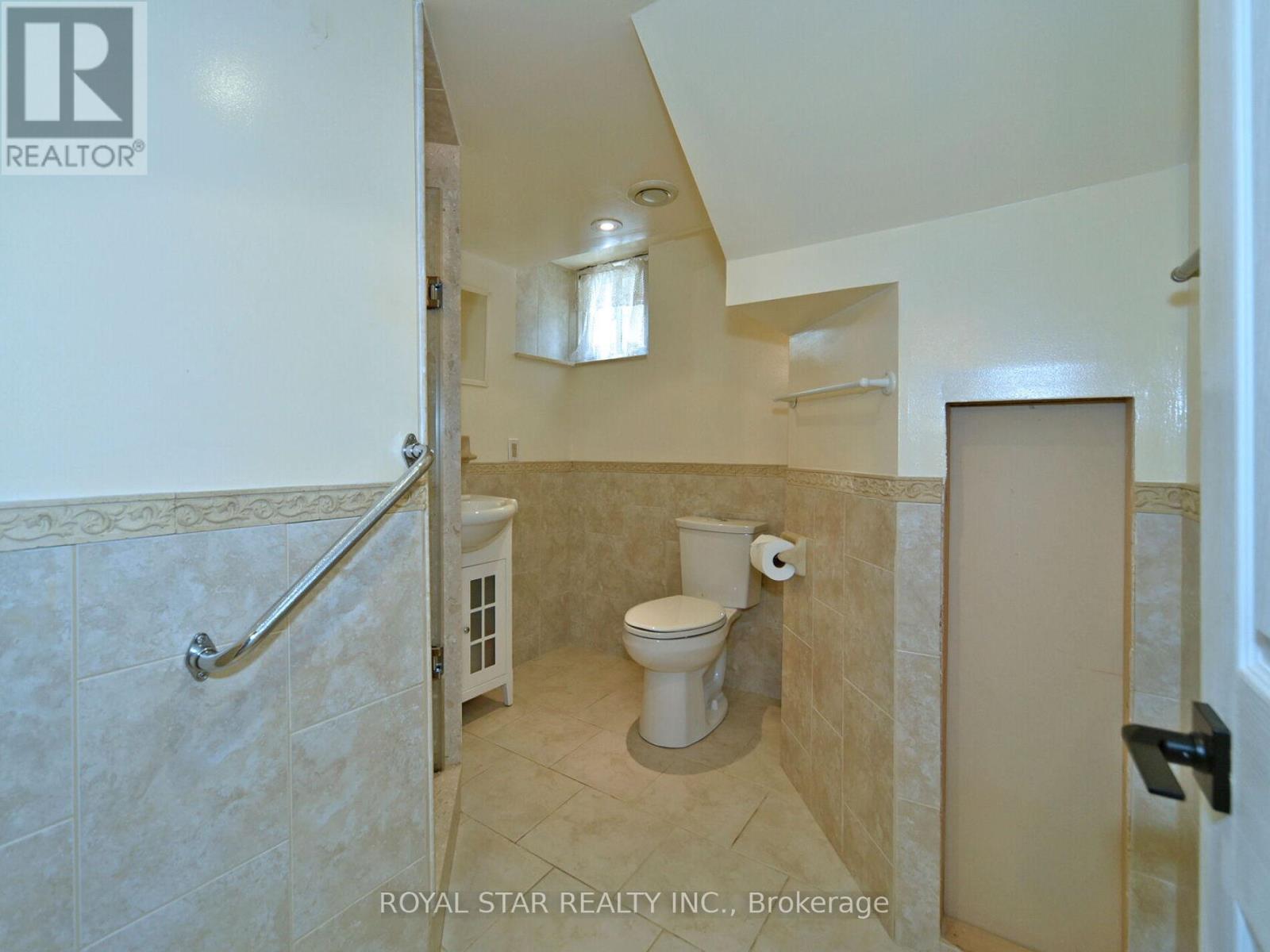 Photo 41 of 25 Diana Drive, Toronto ON