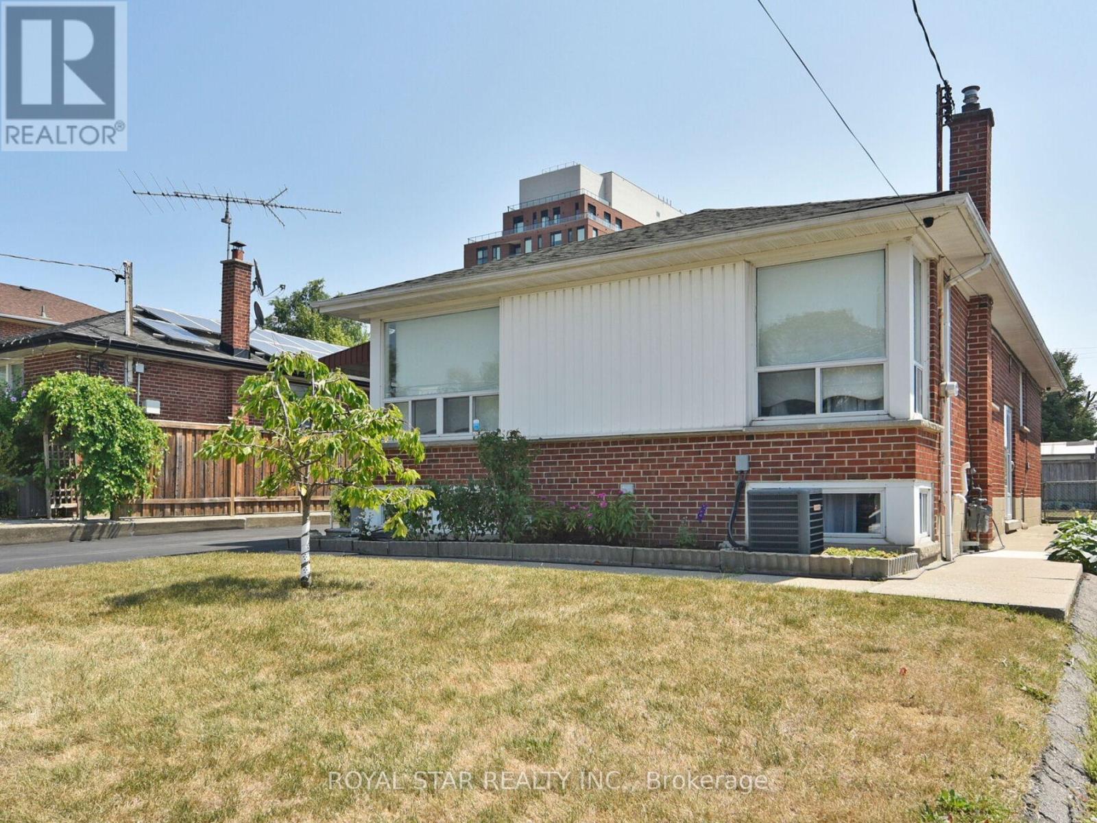 Photo 43 of 25 Diana Drive, Toronto ON