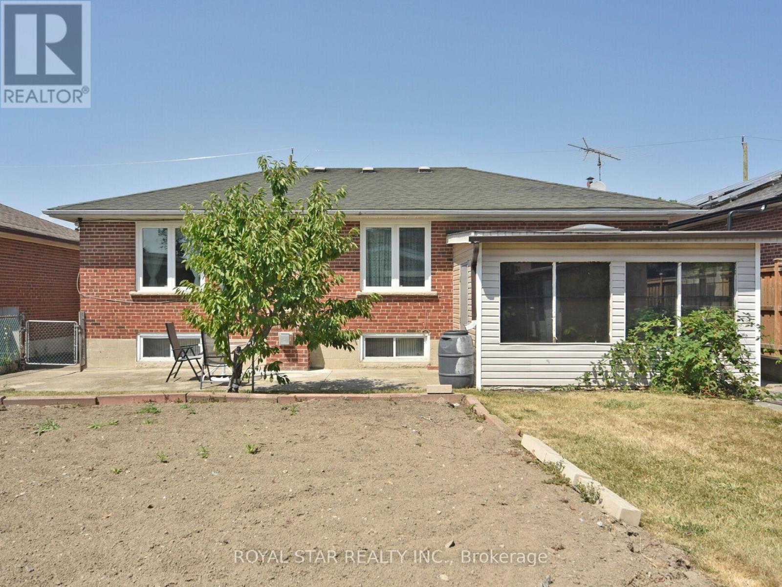 Photo 46 of 25 Diana Drive, Toronto ON