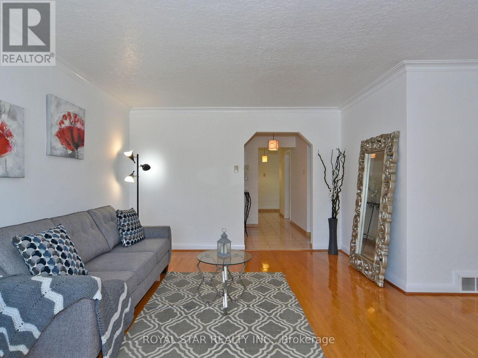 Photo 7 of 25 Diana Drive, Toronto ON