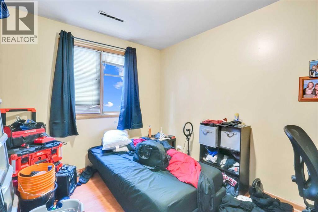 Multi-family House for Sale in   Avenue NW Tuxedo Park Calgary 