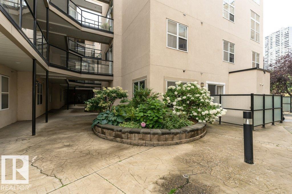 Photo 9 of 418 9804 101 St Nw, Edmonton AB