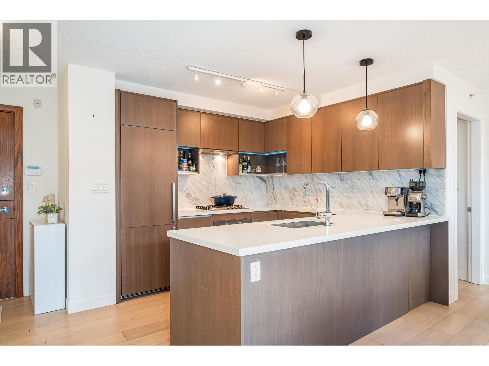 Photo 6 of 503 9019 Cook Road, Richmond BC