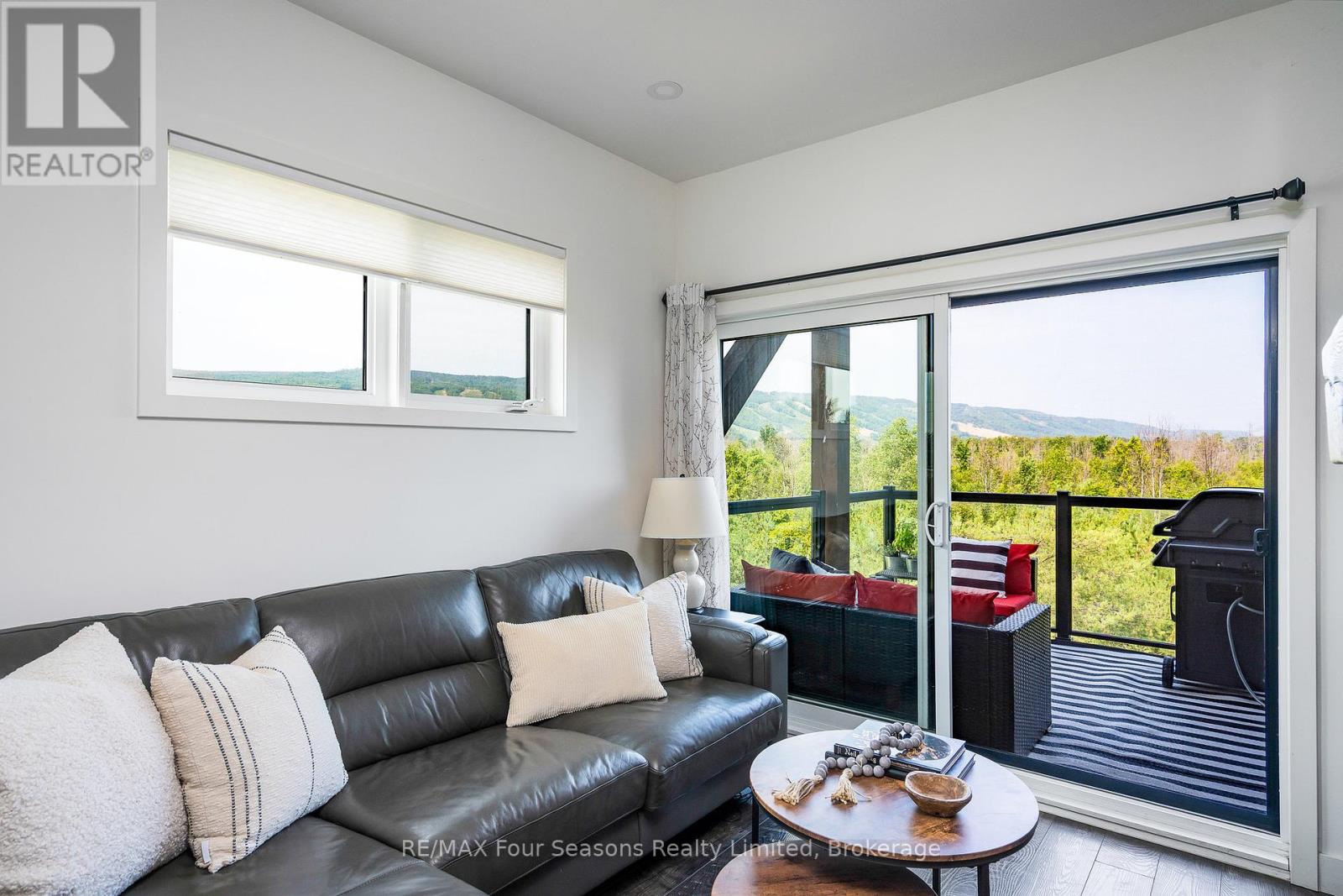 Photo 34 of 302 12 Beausoleil Lane, Blue Mountains ON