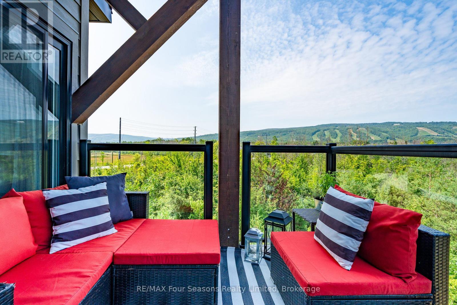 Photo 40 of 302 12 Beausoleil Lane, Blue Mountains ON