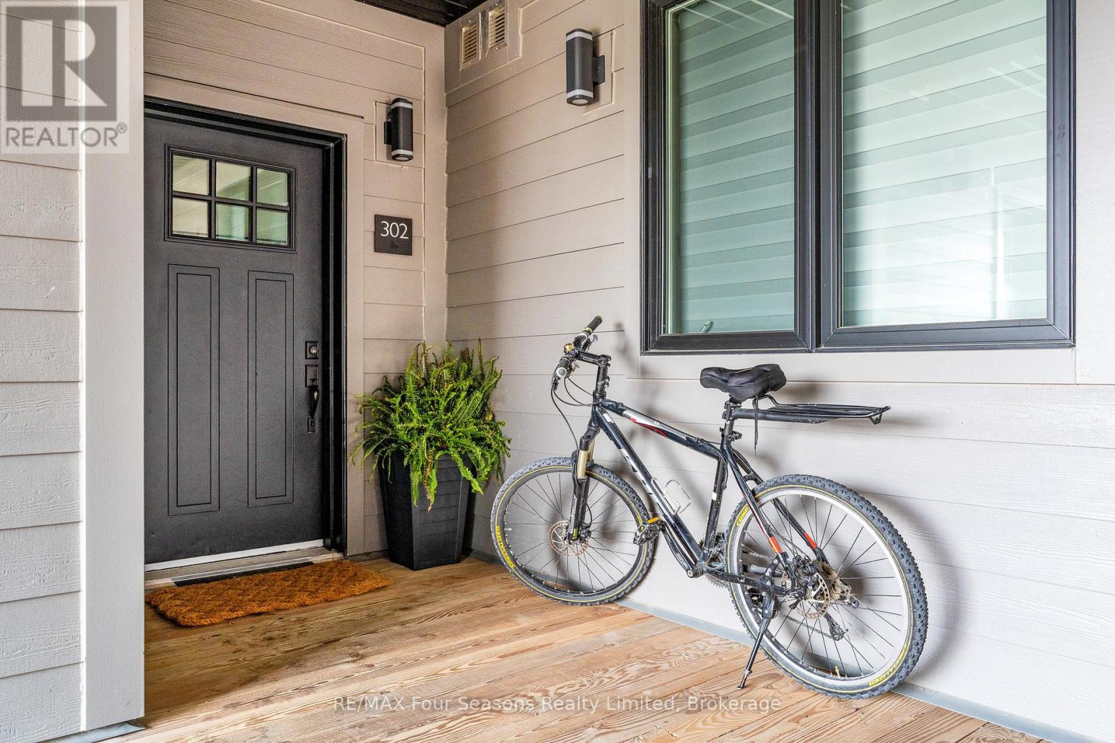 Photo 24 of 302 12 Beausoleil Lane, Blue Mountains ON