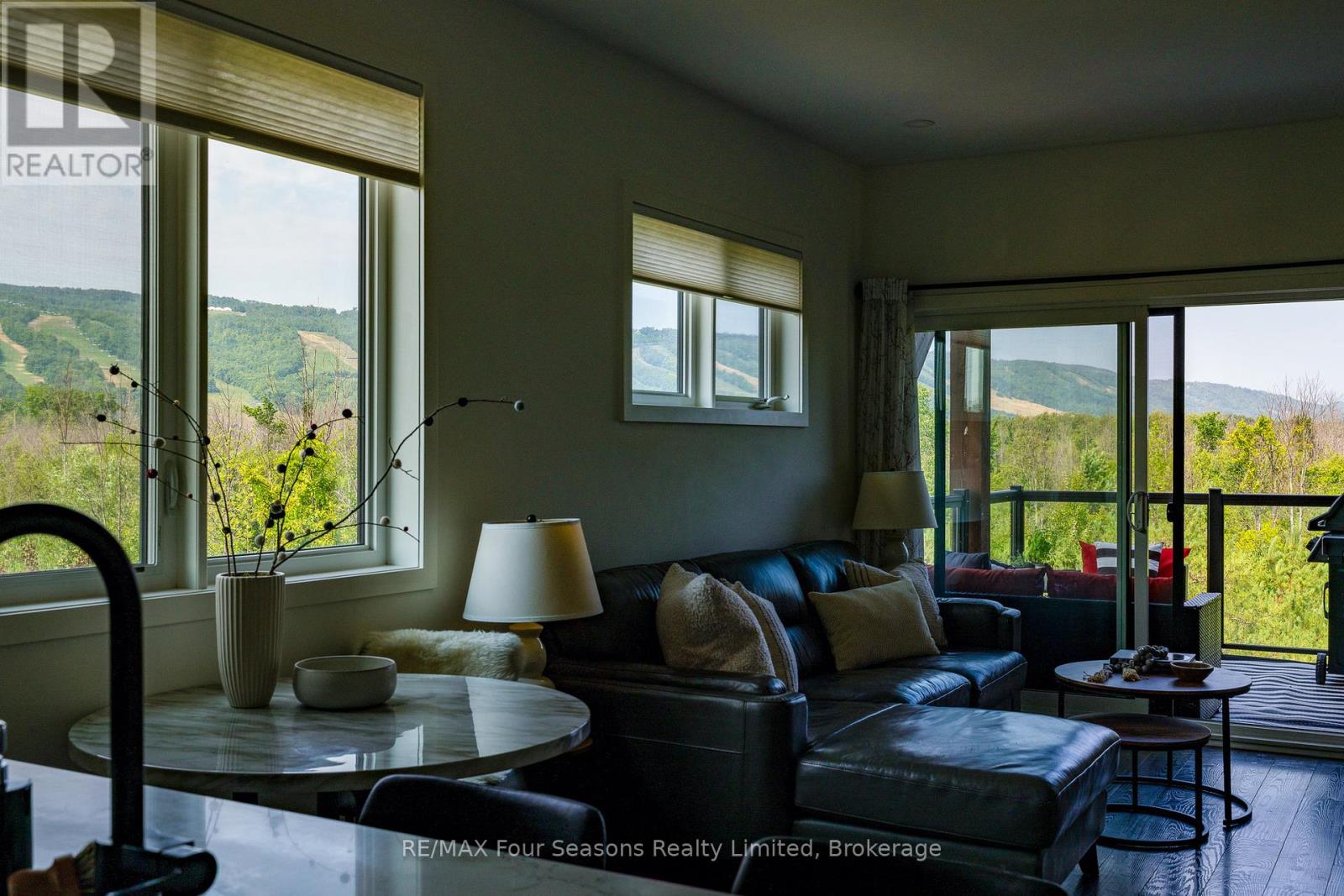 Photo 15 of 302 12 Beausoleil Lane, Blue Mountains ON