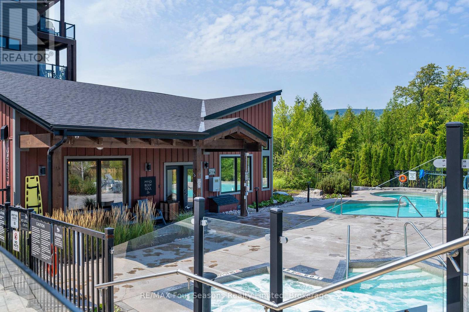 Photo 28 of 302 12 Beausoleil Lane, Blue Mountains ON