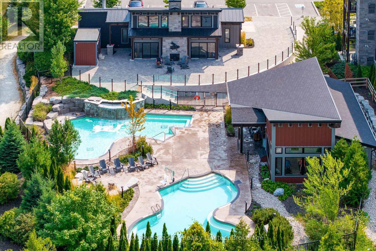 Photo 1 of 302 12 Beausoleil Lane, Blue Mountains ON