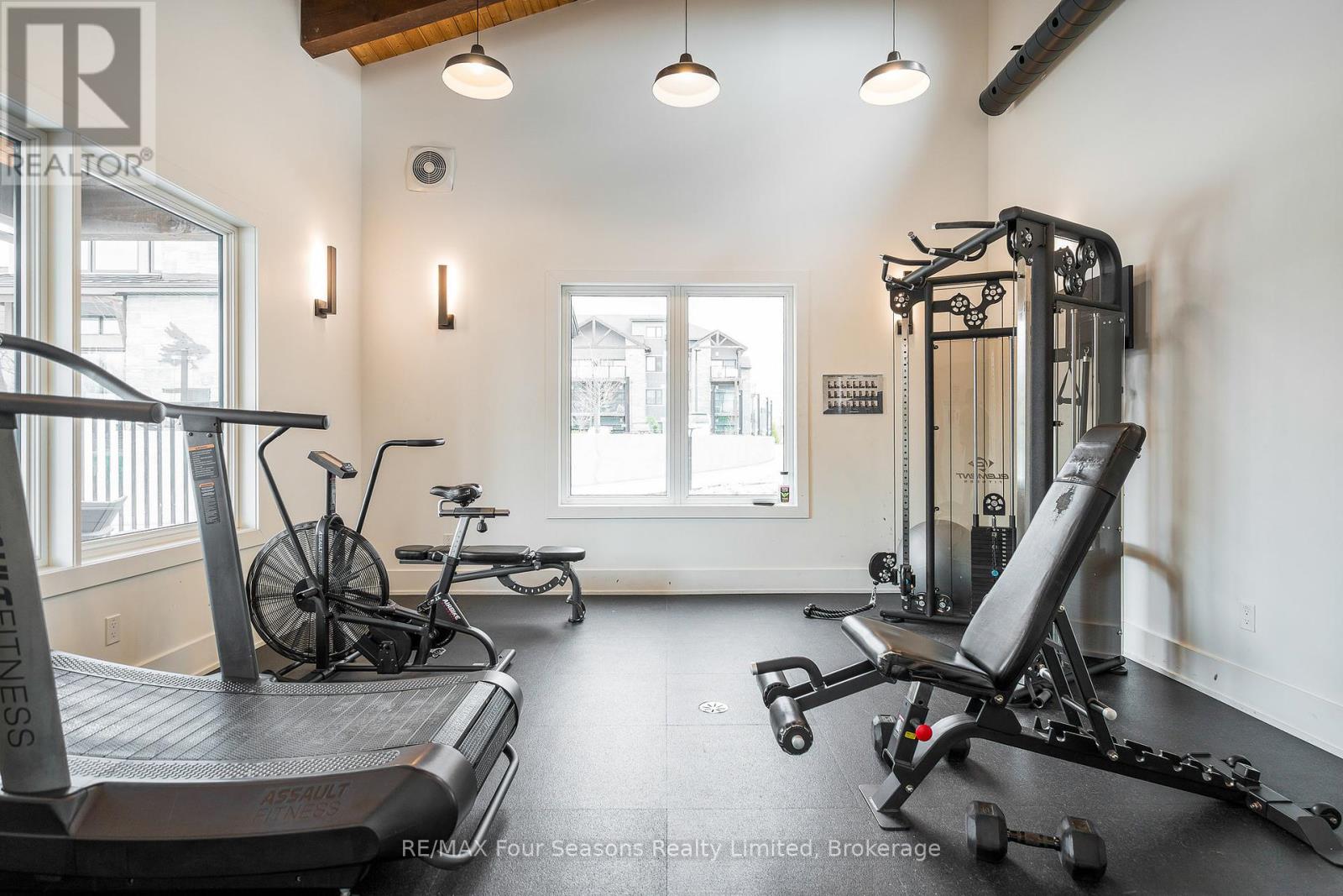 Photo 23 of 302 12 Beausoleil Lane, Blue Mountains ON