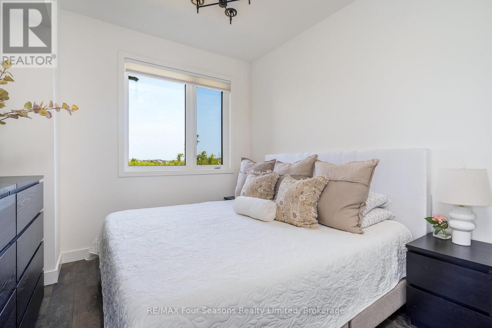 Photo 29 of 302 12 Beausoleil Lane, Blue Mountains ON