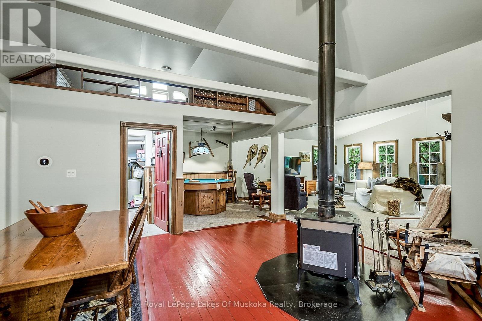 Photo 34 of 1005 Kirbys Beach Road, Bracebridge ON