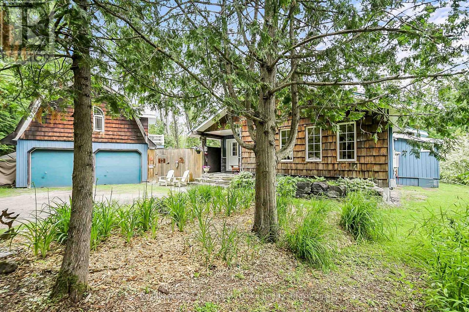 Photo 36 of 1005 Kirbys Beach Road, Bracebridge ON
