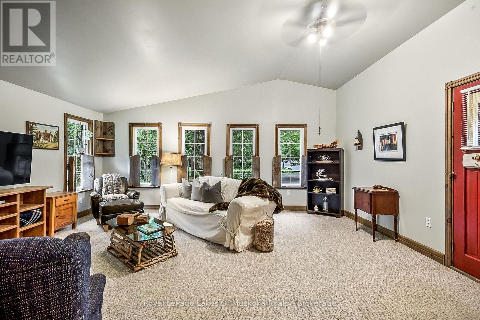 Photo 21 of 1005 Kirbys Beach Road, Bracebridge ON