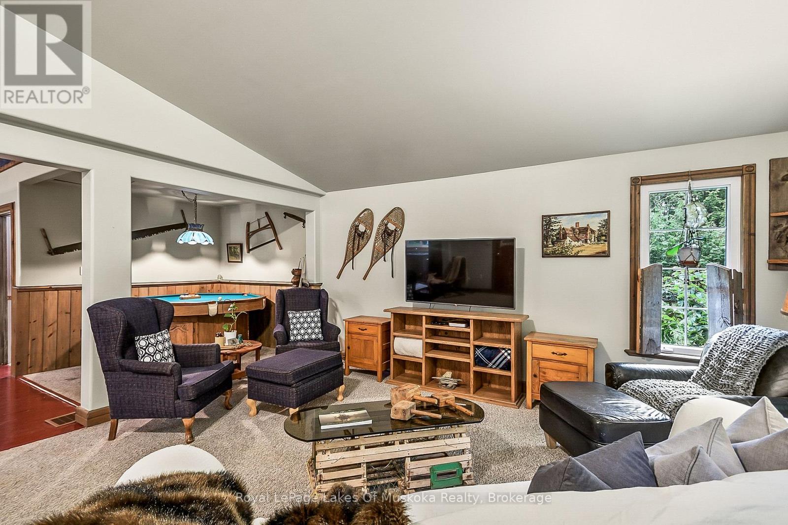 Photo 18 of 1005 Kirbys Beach Road, Bracebridge ON