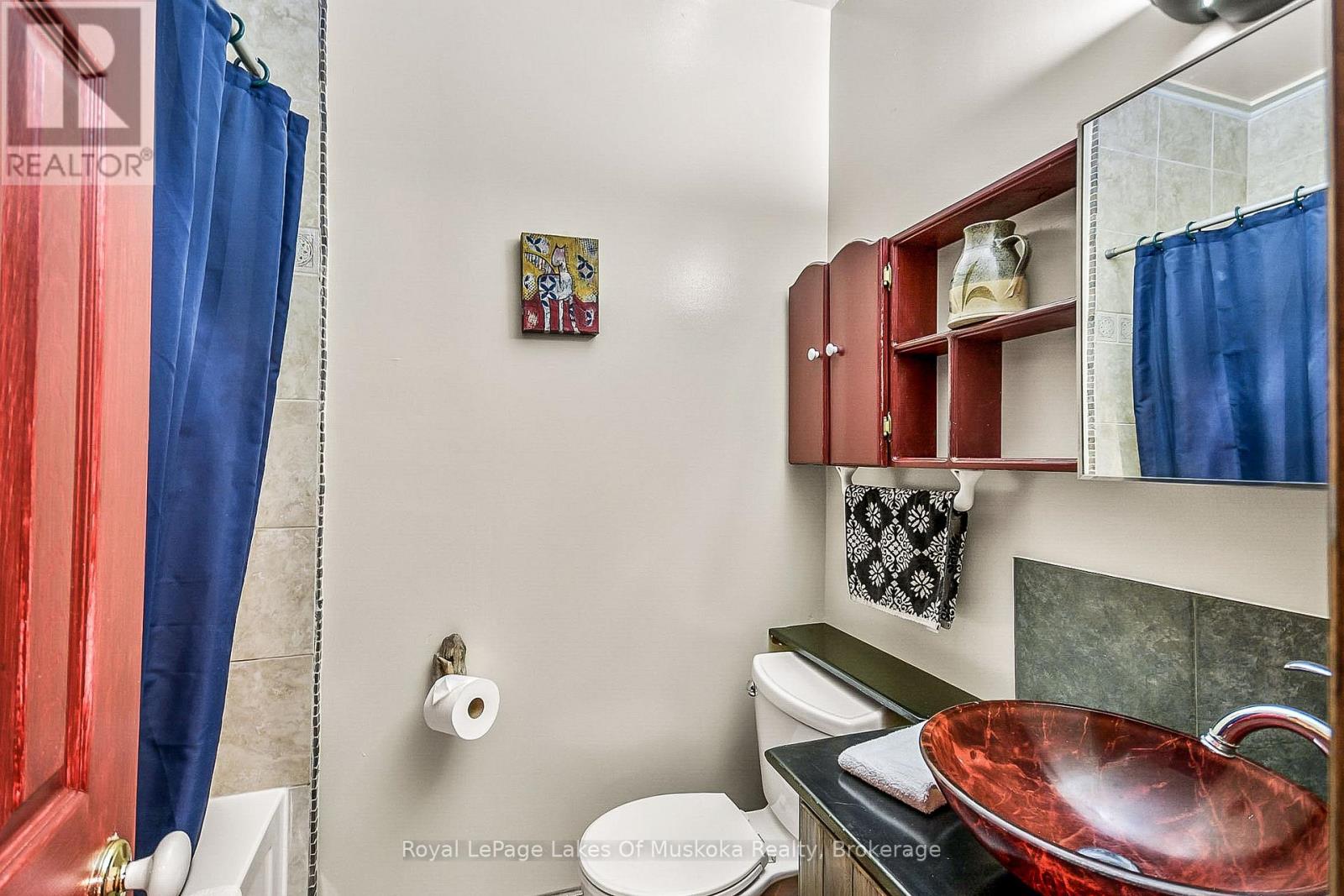 Photo 22 of 1005 Kirbys Beach Road, Bracebridge ON