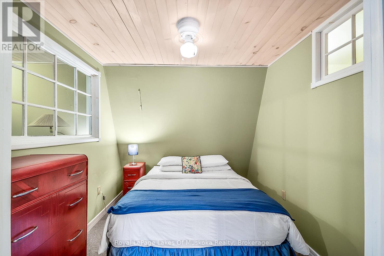 Photo 44 of 1005 Kirbys Beach Road, Bracebridge ON