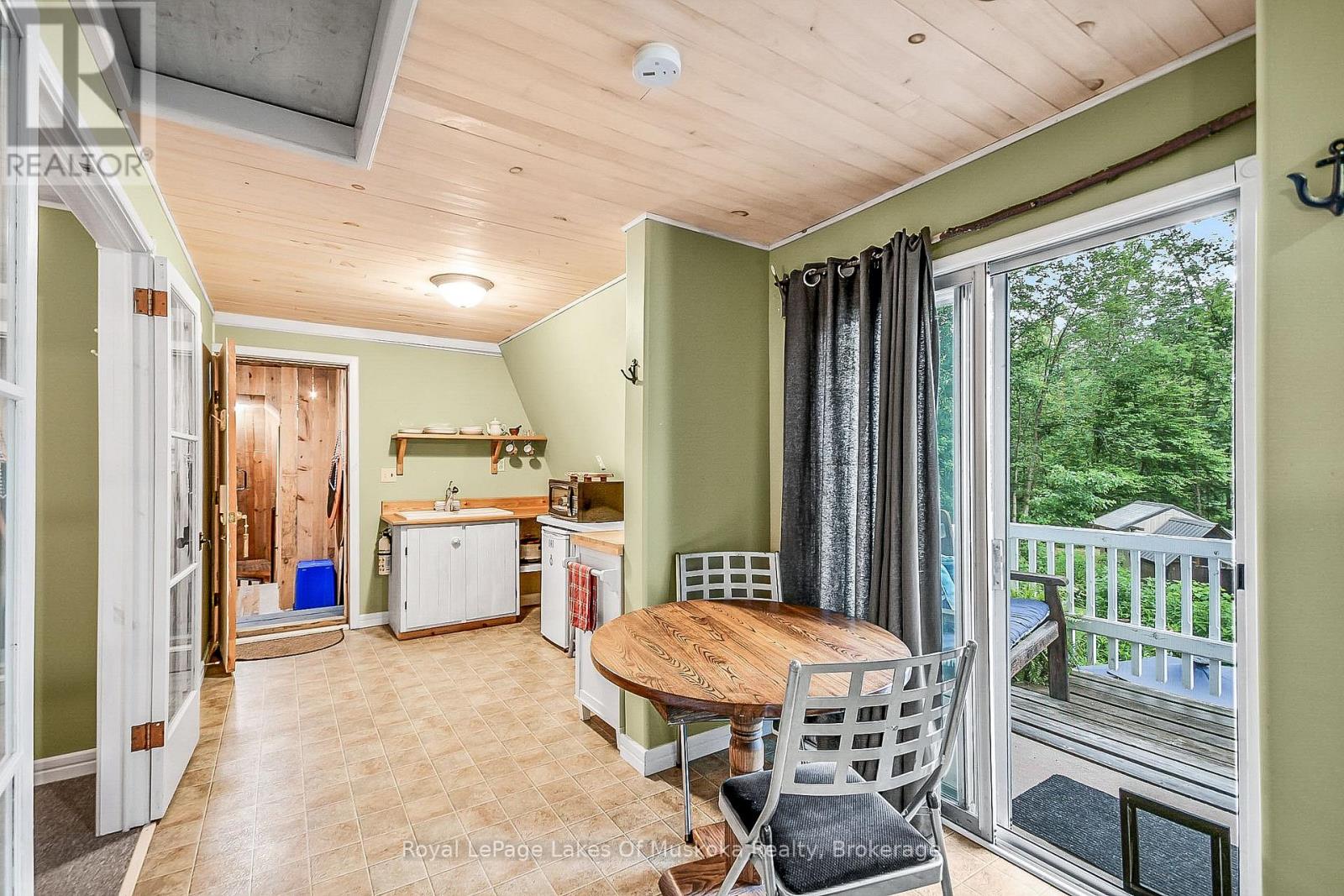 Photo 32 of 1005 Kirbys Beach Road, Bracebridge ON