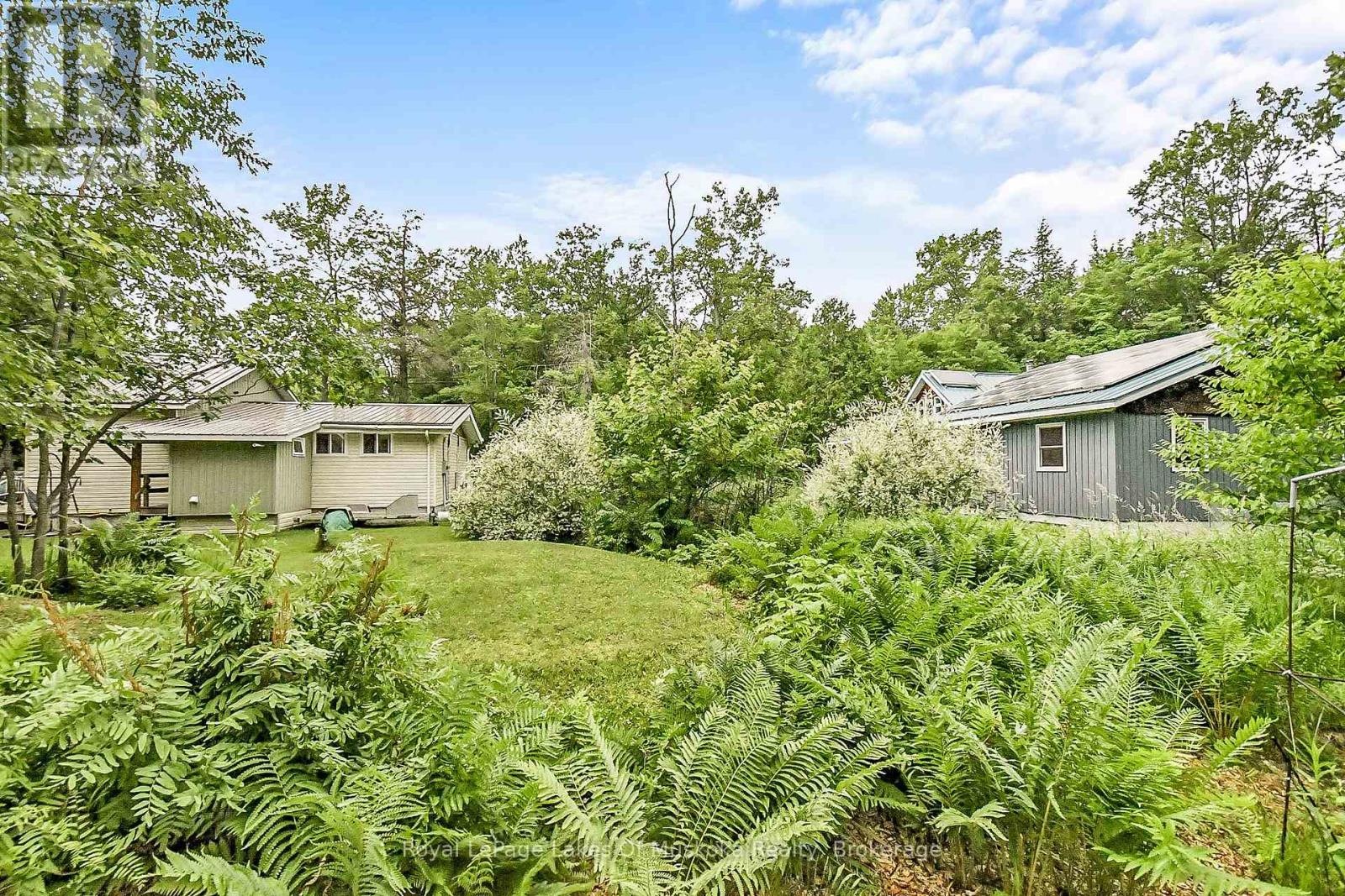 Photo 7 of 1005 Kirbys Beach Road, Bracebridge ON
