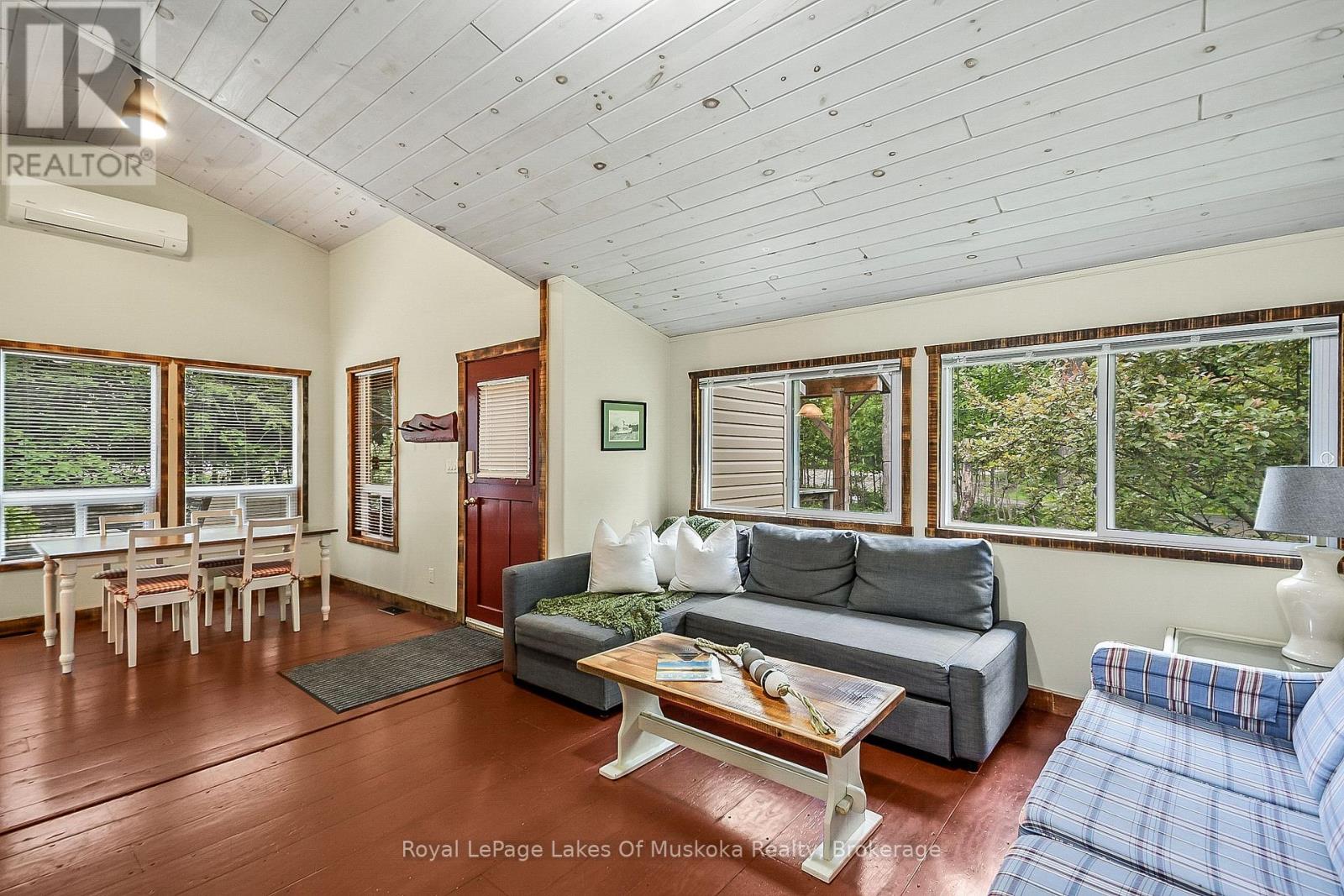 Photo 7 of 1009 Kirbys Beach Road, Bracebridge ON