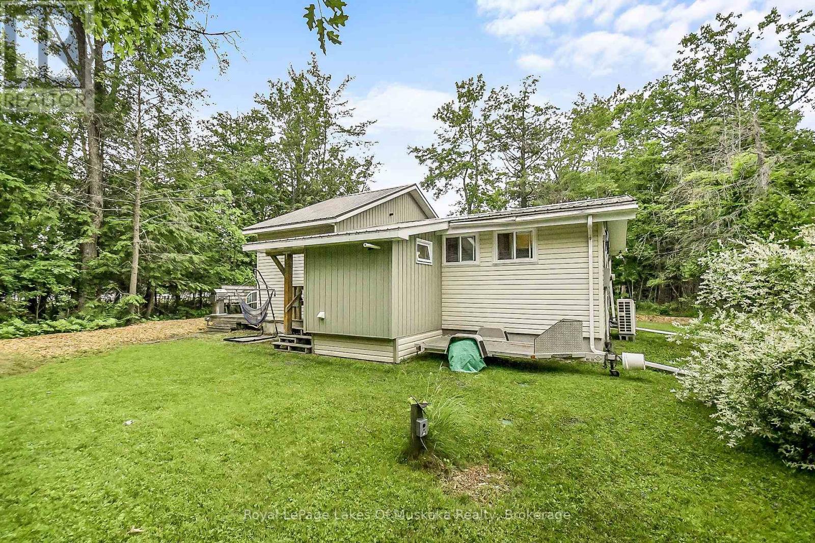Photo 4 of 1009 Kirbys Beach Road, Bracebridge ON