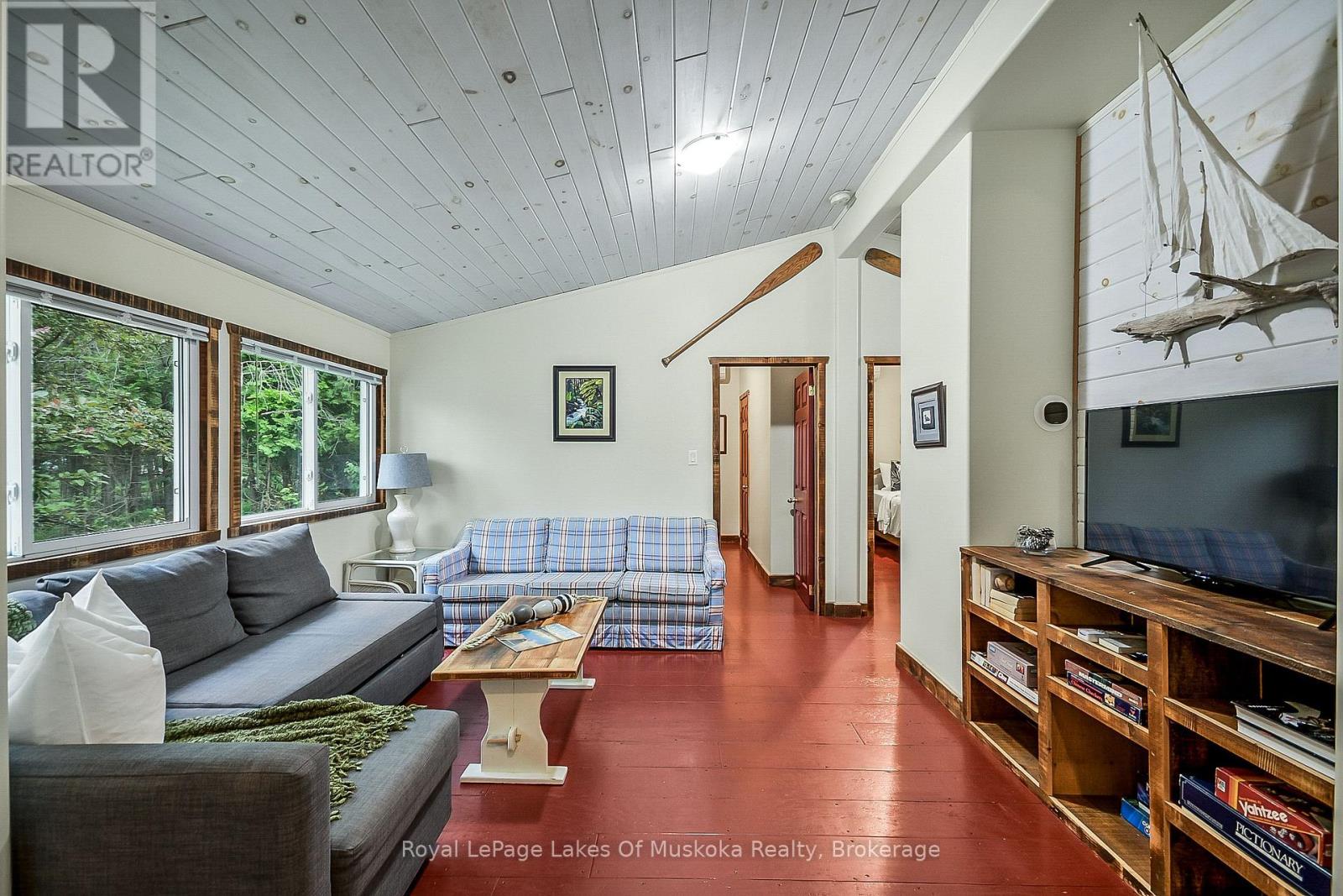 Photo 2 of 1009 Kirbys Beach Road, Bracebridge ON