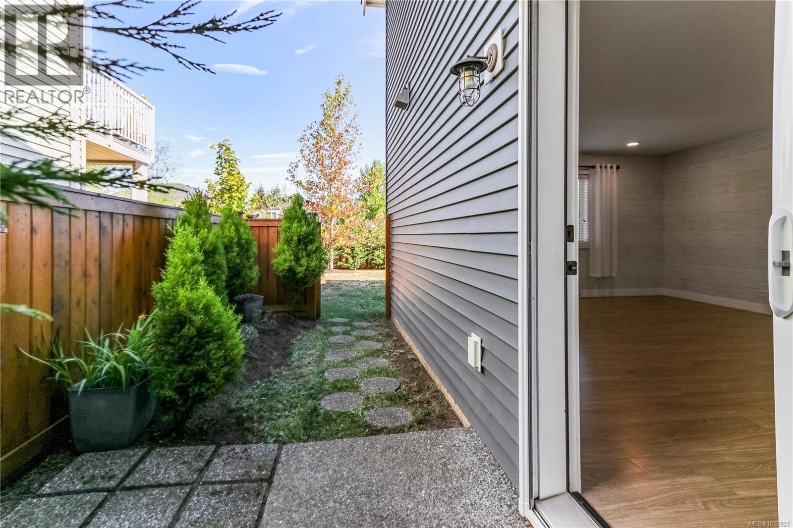 Photo 3 of 532 Lori Pl, Nanaimo BC