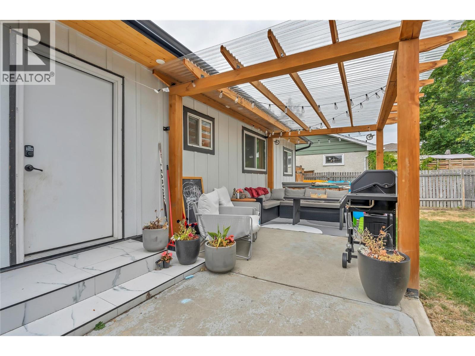  972 Kilwinning Street, Penticton