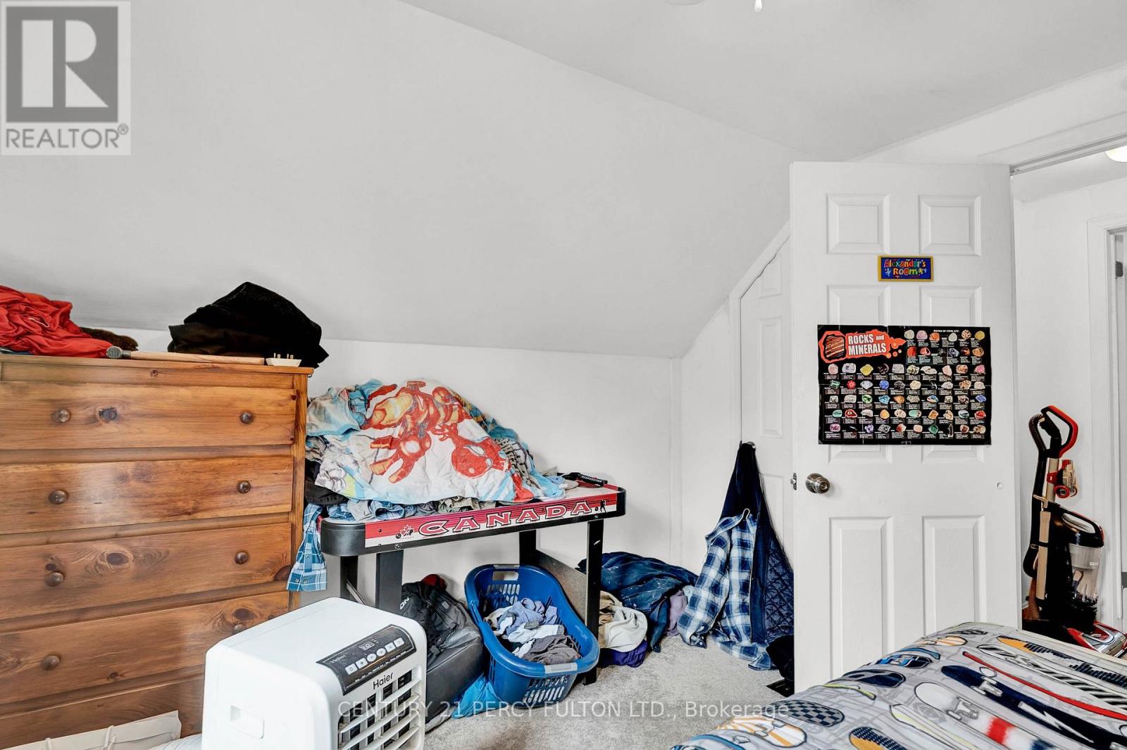 Photo 18 of 253 Princess Elizabeth Crescent, Kawartha Lakes ON