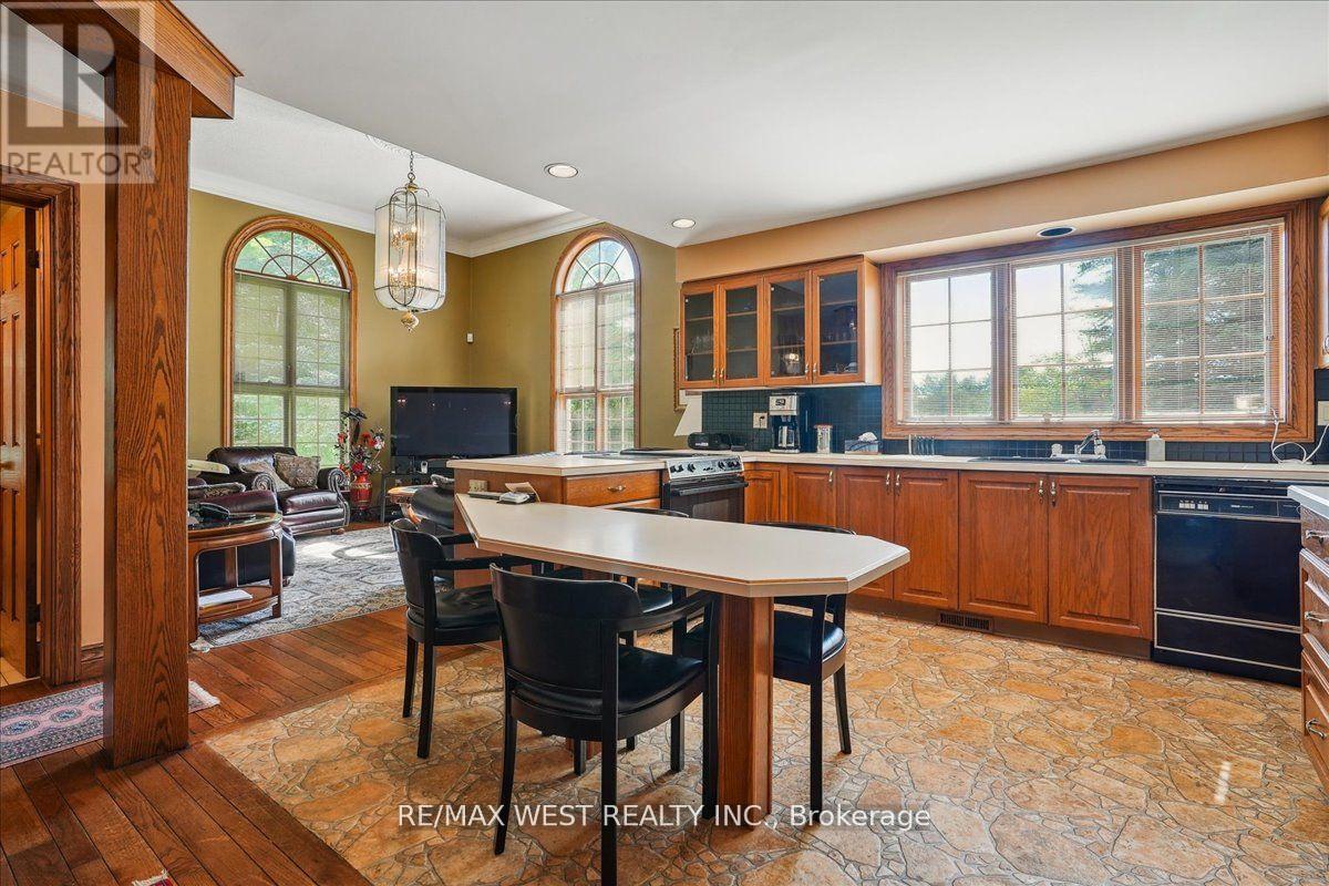 Photo 11 of 1630 Pelham Street, Pelham ON