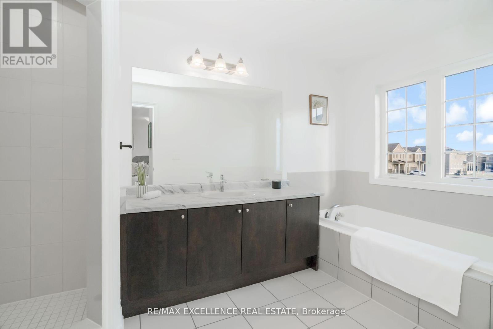 Photo 21 of 439 Vandusen Avenue, Southgate ON