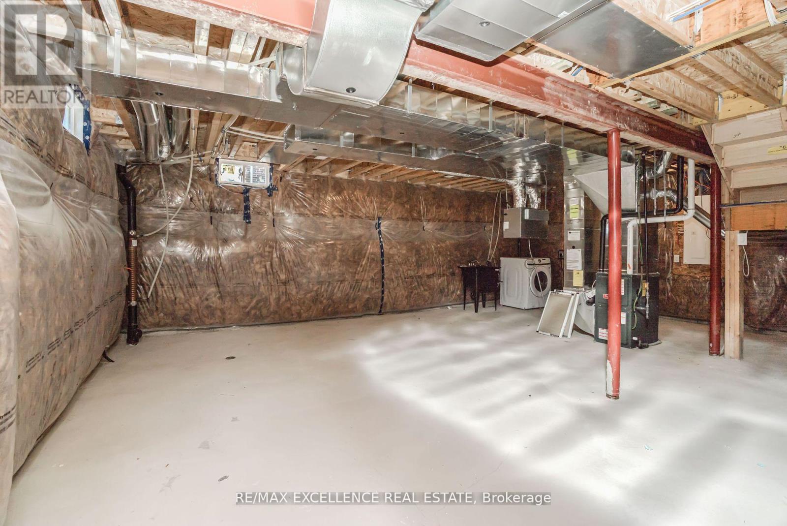 Photo 11 of 439 Vandusen Avenue, Southgate ON