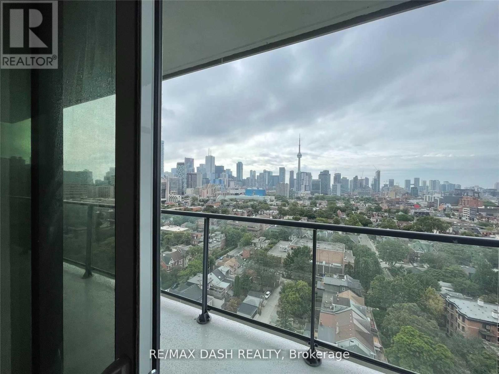 Photo 5 of Lph 01 181 Huron Street, Toronto ON