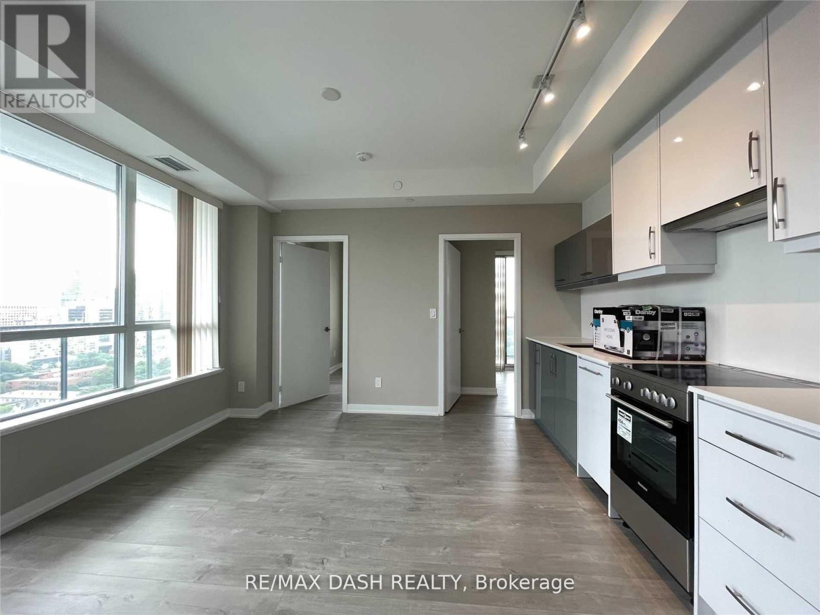 Photo 12 of Lph 01 181 Huron Street, Toronto ON