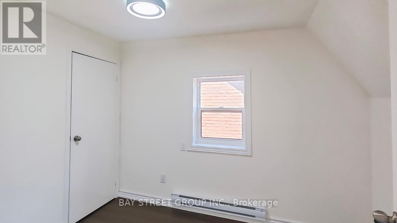 Photo 23 of Upper 859 1 2 Bathurst Street, Toronto ON