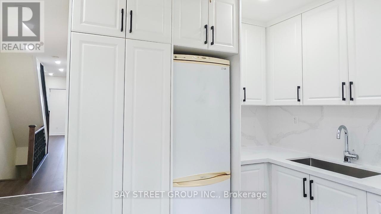 Photo 1 of Upper 859 1 2 Bathurst Street, Toronto ON