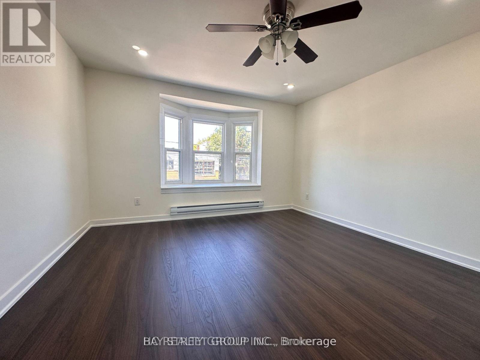 Photo 15 of Upper 859 1 2 Bathurst Street, Toronto ON