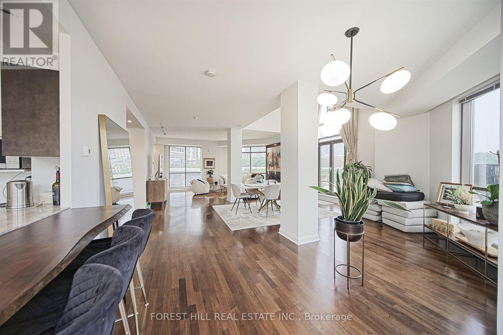 Photo 13 of 501 3 Mcalpine Street, Toronto ON