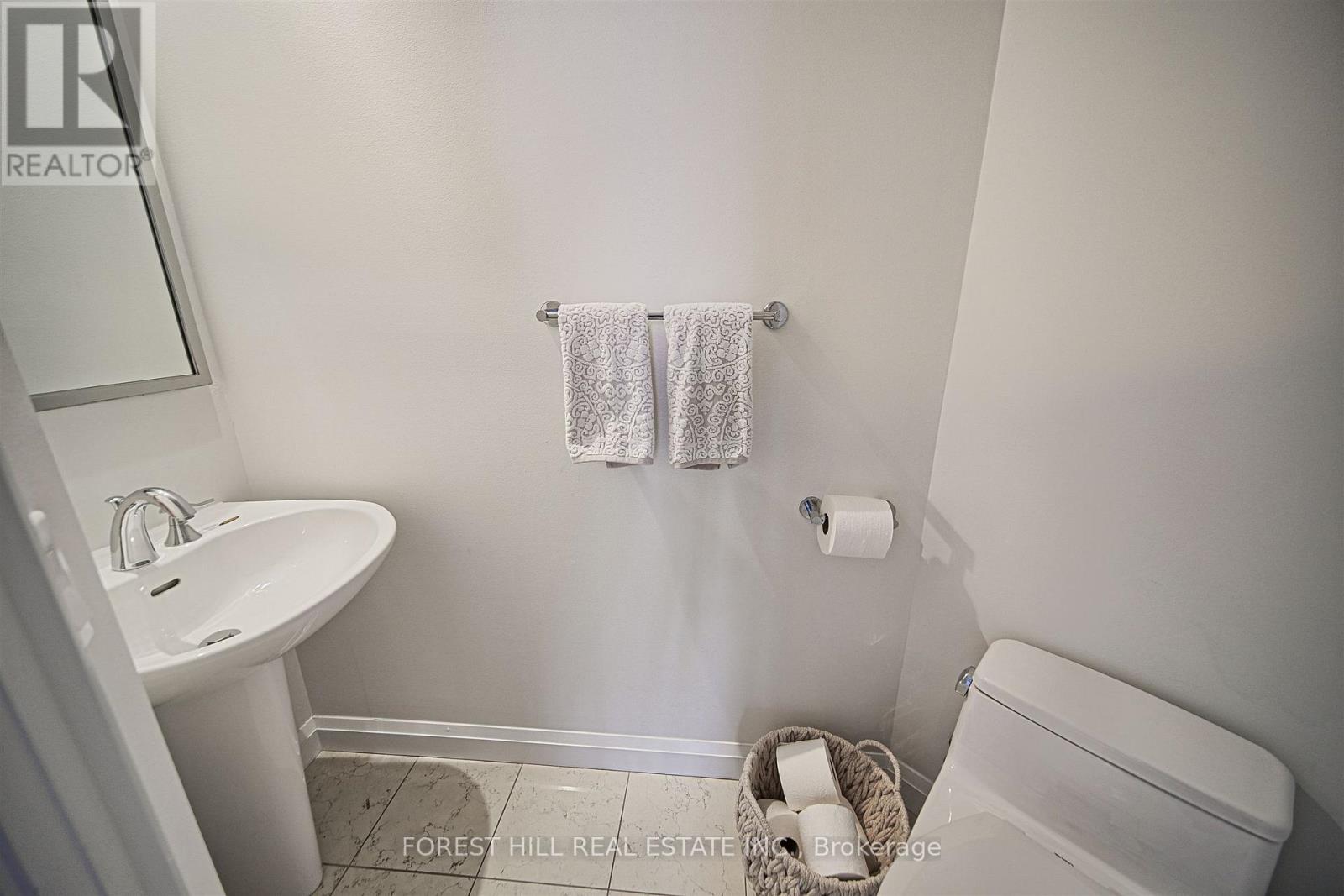 Photo 19 of 501 3 Mcalpine Street, Toronto ON
