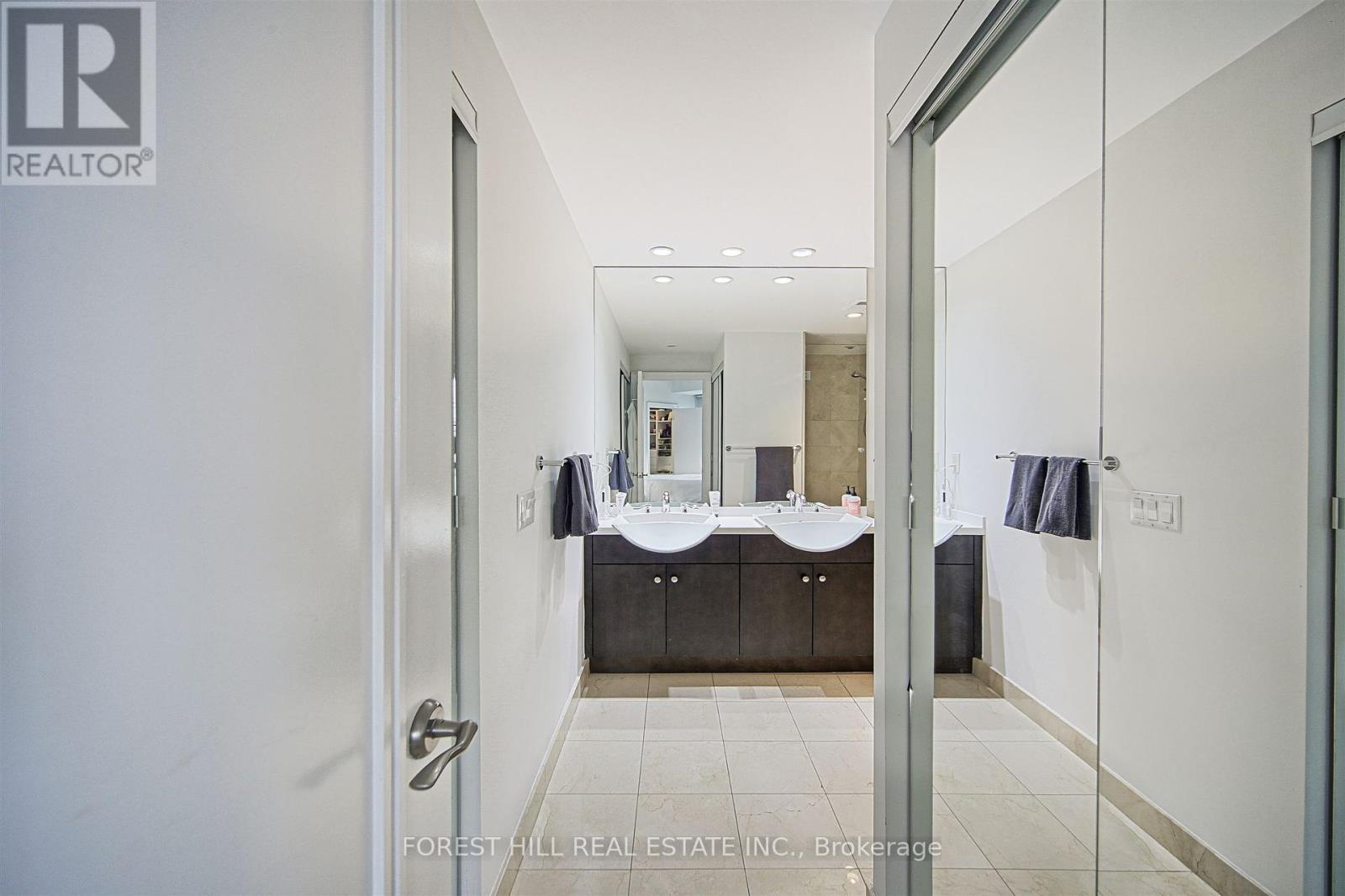 Photo 28 of 501 3 Mcalpine Street, Toronto ON