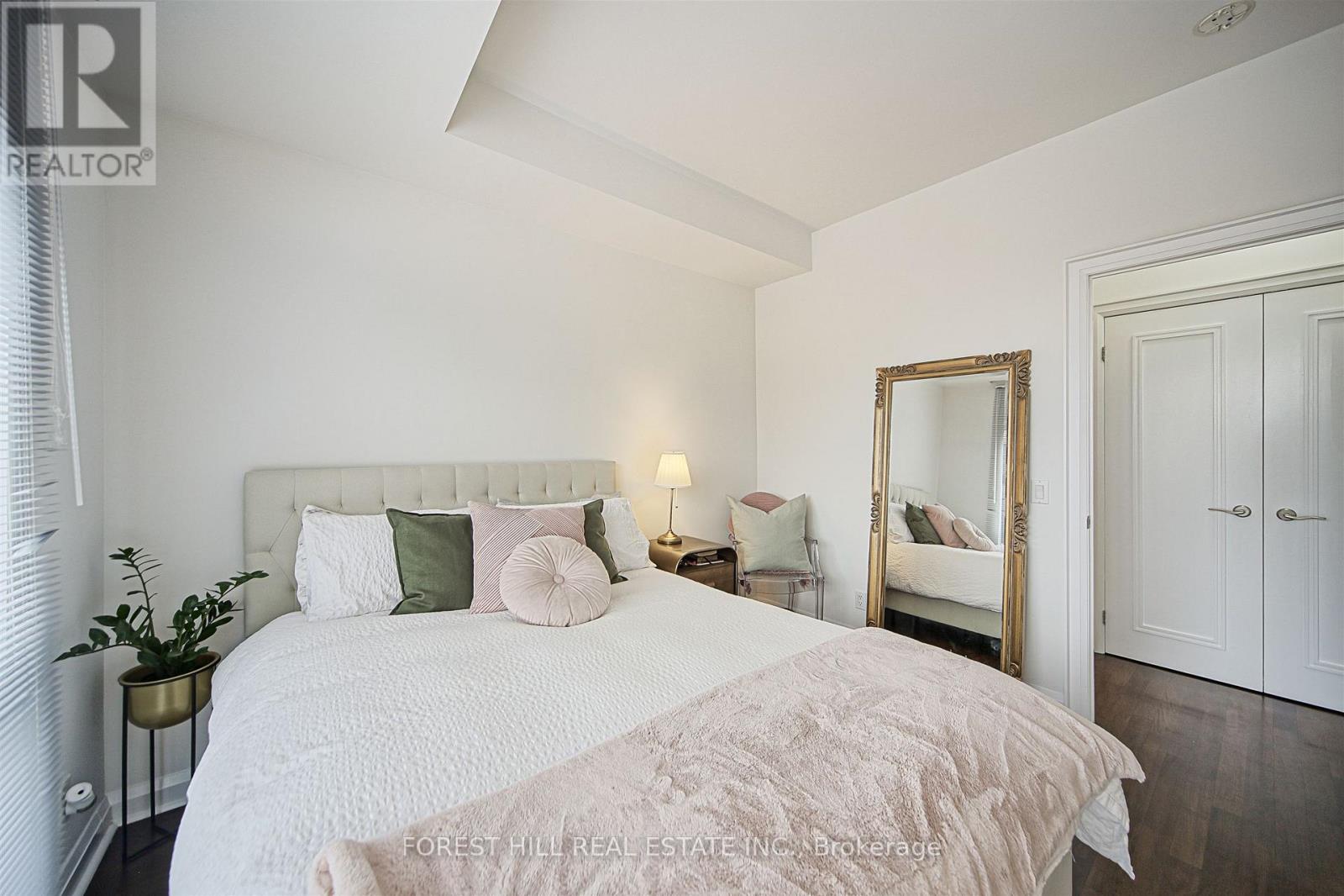 Photo 31 of 501 3 Mcalpine Street, Toronto ON